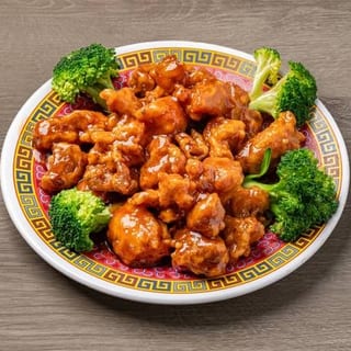 General Tso's Chicken LUNCH COMBO